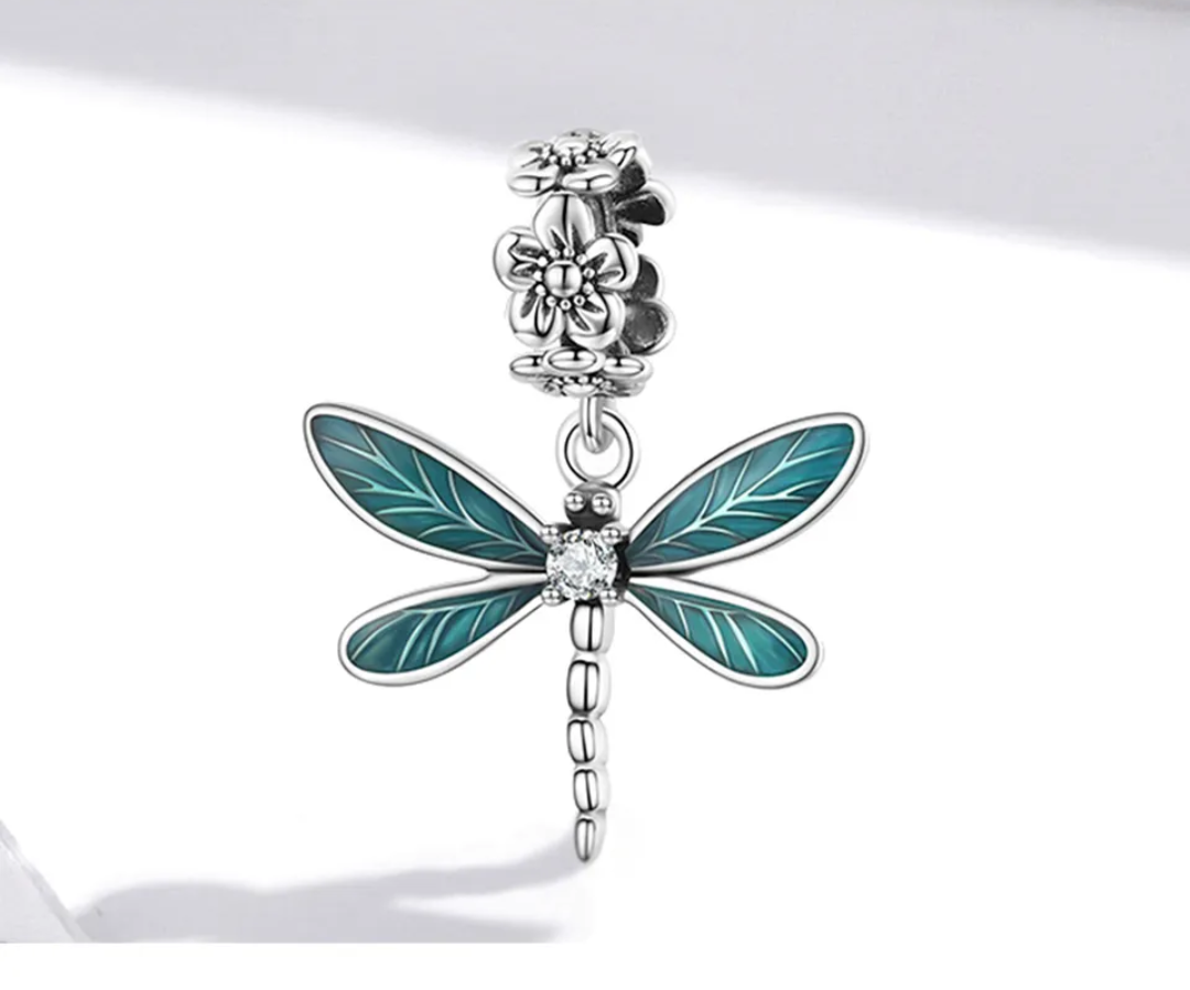 The Dragonfly Necklace