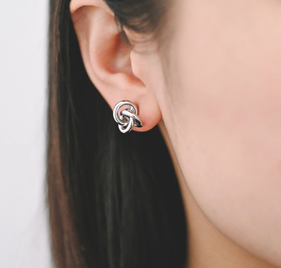 Knotty Studs